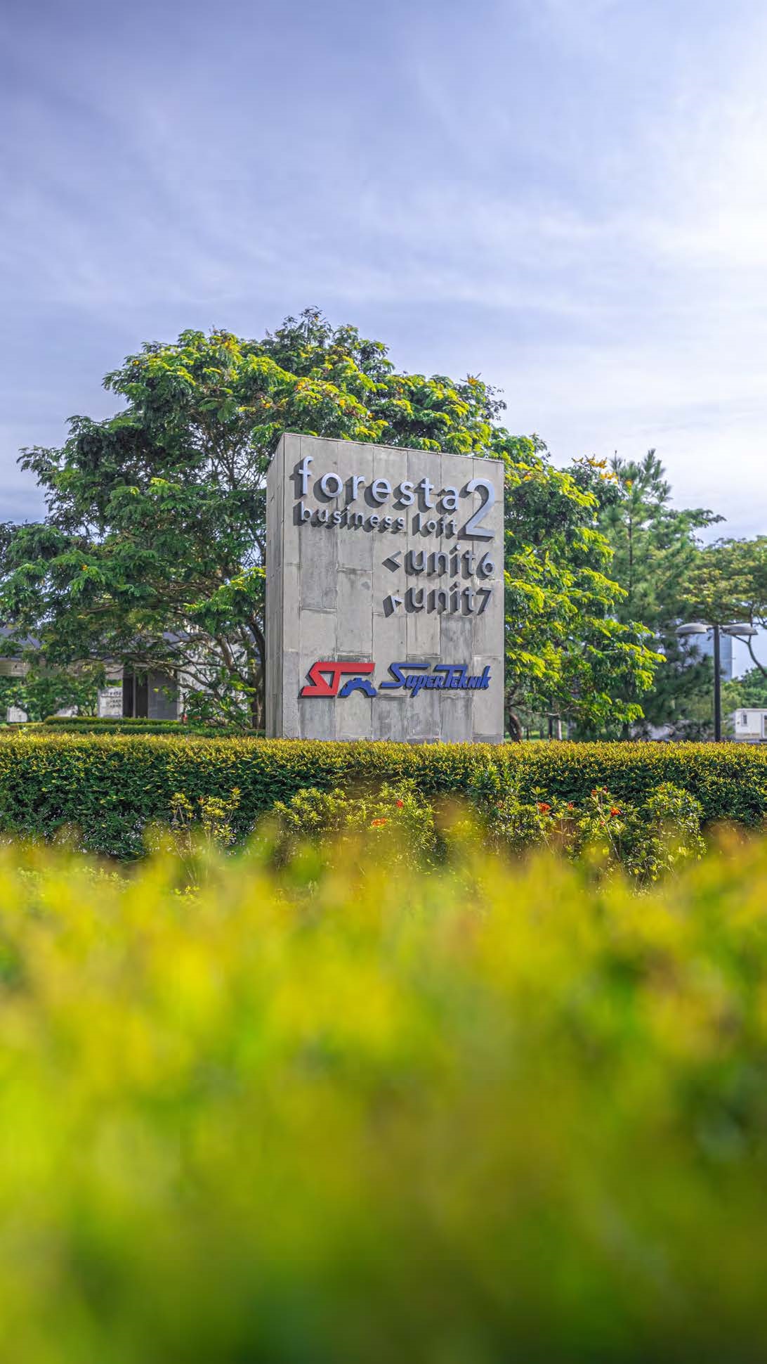 Bangunan Super Teknik