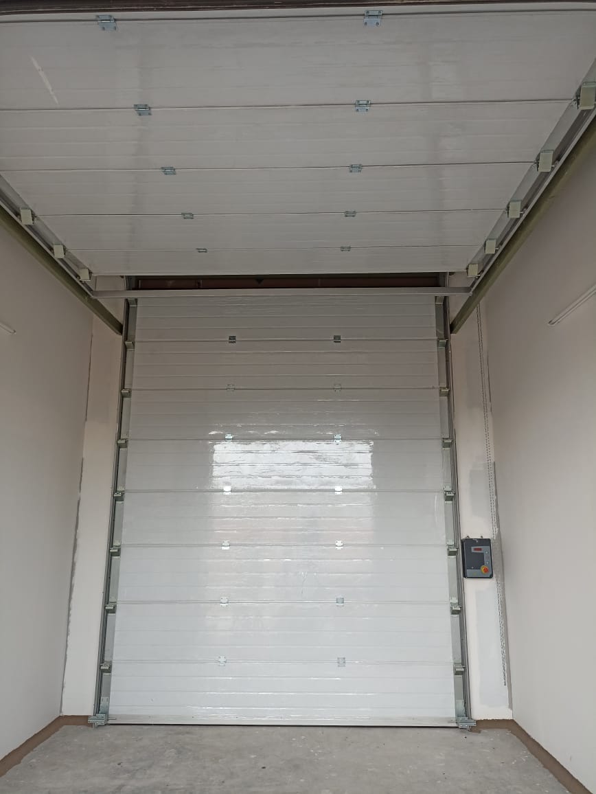 Ashley Sectional Garage Door foto 3